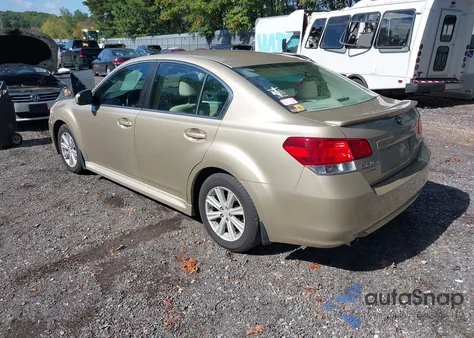 2010 Subaru Legacy 2.5I Premium из США, поврежденный, VIN 4S3BMBG68A3236320